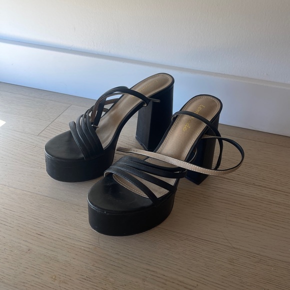 DOLLSKILL Black platform heels SIZE 7 80’s platform heel - Picture 2 of 2